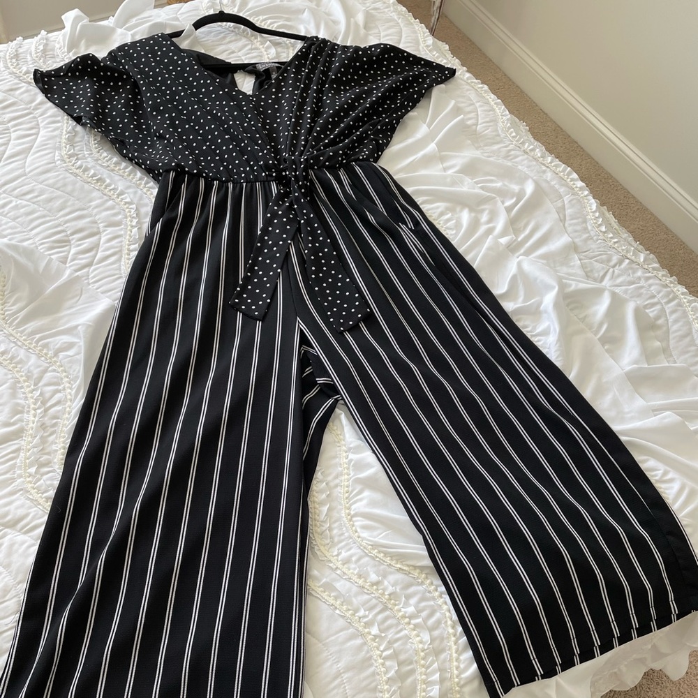 Luxology Crop Jumpsuit - Picture 2 of 5